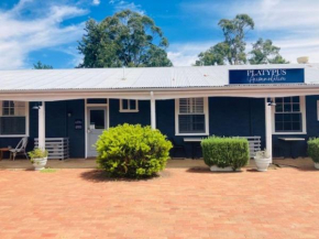 The Platypus Accommodation & Cafe